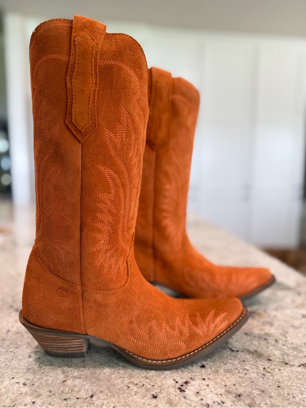 Stunning Dingo Burnt Orange Suede Boots NWT - Picture 7 of 15